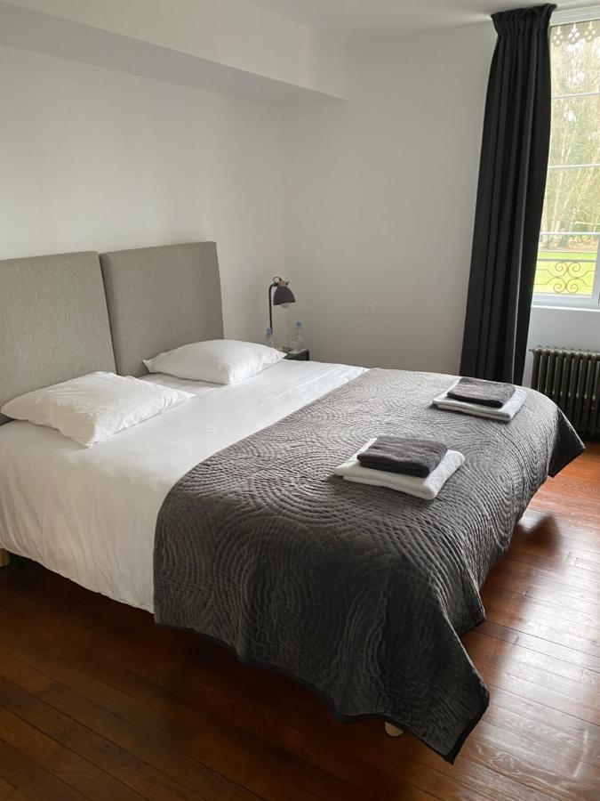 Bed and Breakfast Le Moulin Bleu Saint Cyr-sous-Dourdan Exterior foto